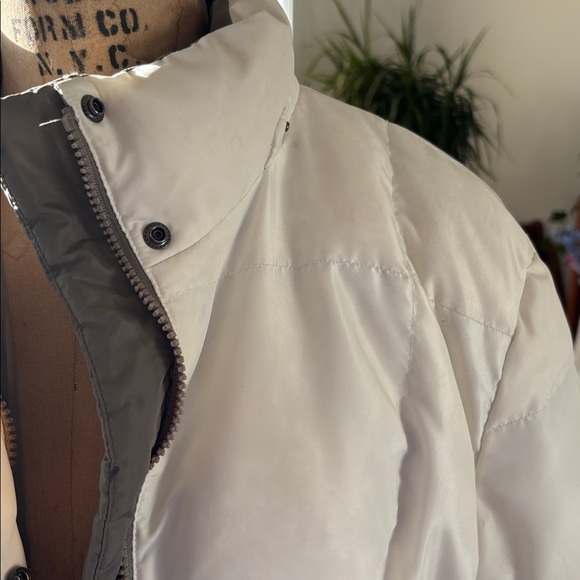 MaxMara Weekend Women's White Down Puffer Jacket Size 10 - Picture 2 of 11